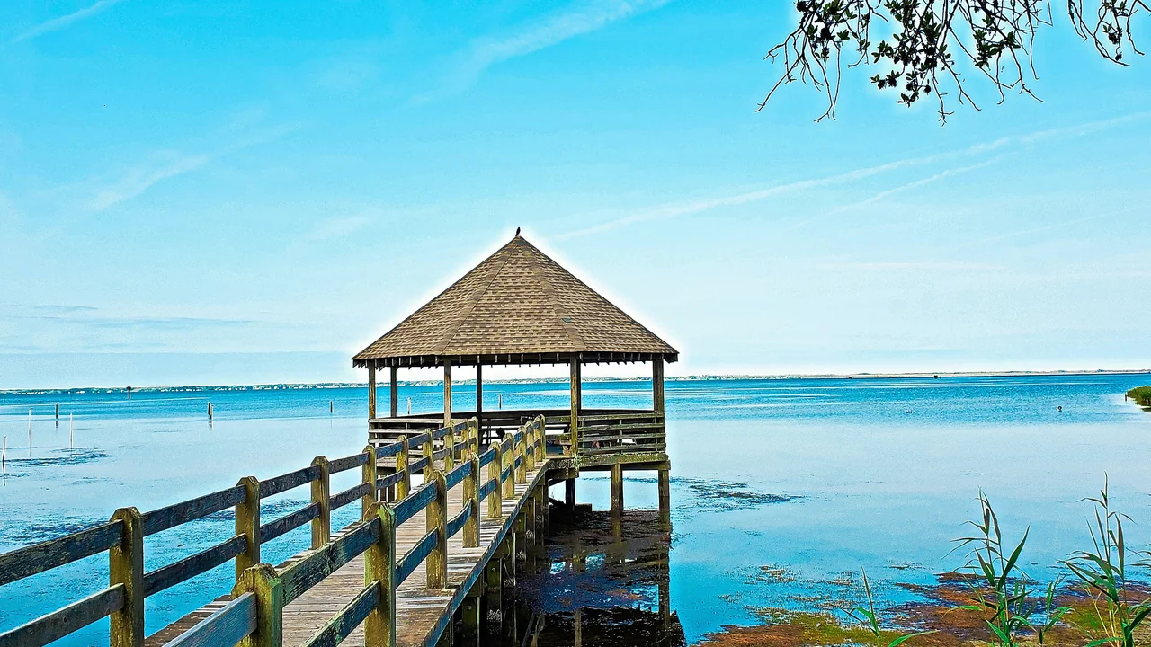 Riparian Rights and Dock Building: What Waterfront Owners Can Do (2026)