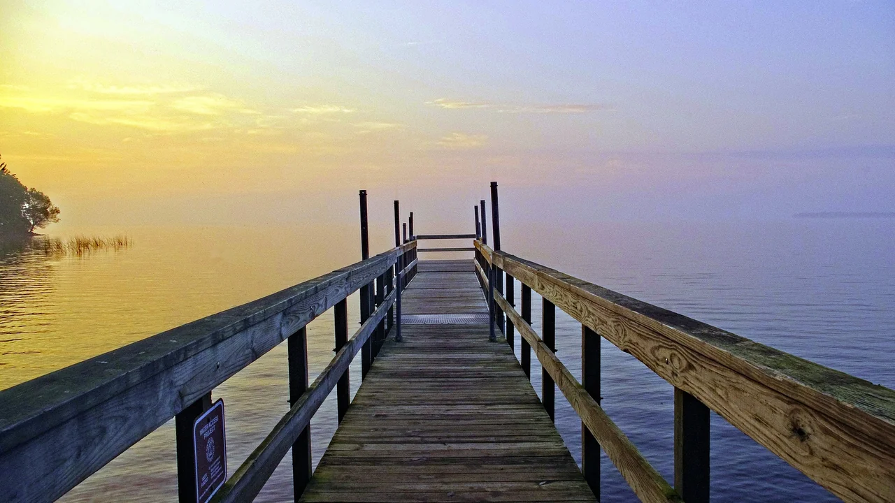 Crib Dock Permit in Canada: Rules for Permanent Cottage Docks (2026)
